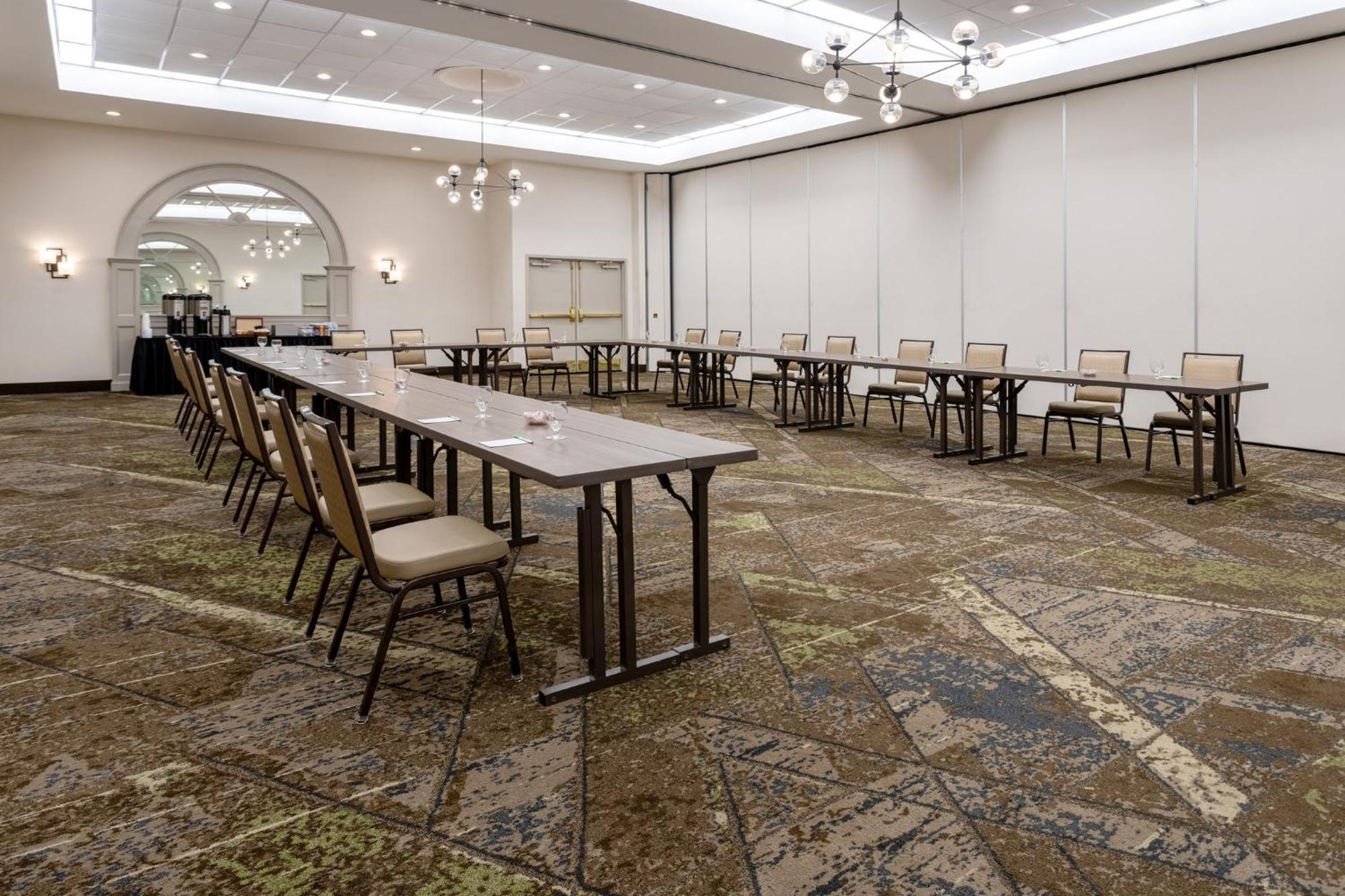 Holiday Inn Philadelphia South-Swedesboro By Ihg Exterior photo